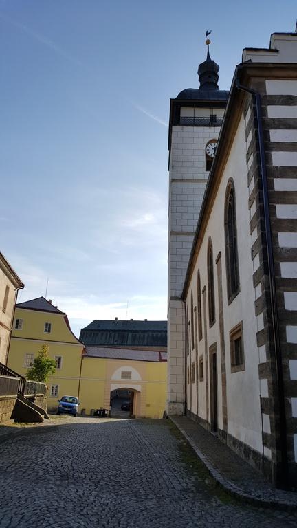 Apartment Jakubske Namesti Ческа-Каменице Экстерьер фото